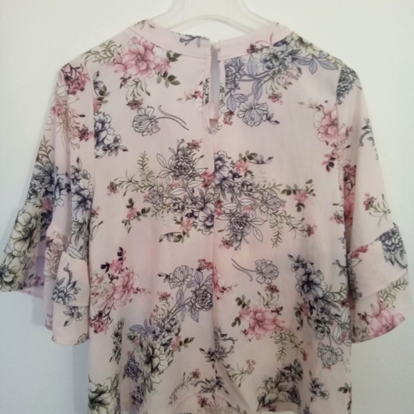 Urban Romantics Ruffled 3/4 Sleeve Blouse with PeekaBoo Opening at Front - Picture 3 of 14